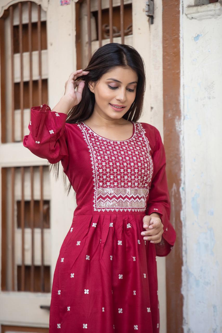 Sunehri 01 Latest Designer Festive Wear Kurti With Sarara Collection